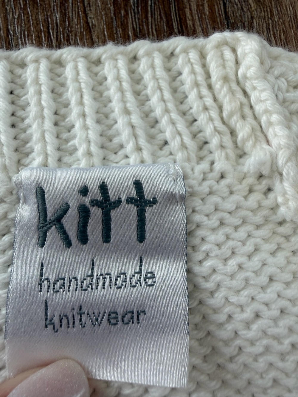 Kitt Homemade Knitwear “PRINCESS” Pink & White Knit Baby Blanket with Gold Crown - Picture 14 of 16